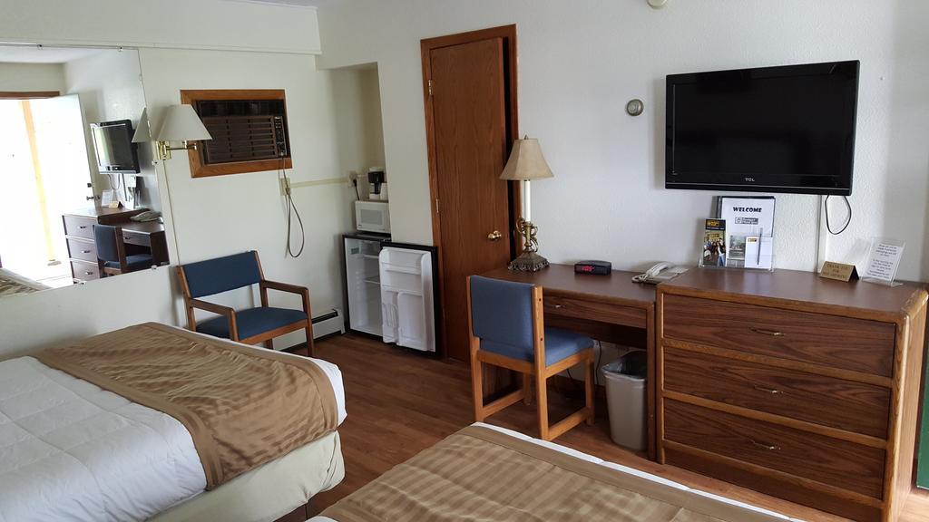 Budget Host Inn Detroit Lakes Kültér fotó