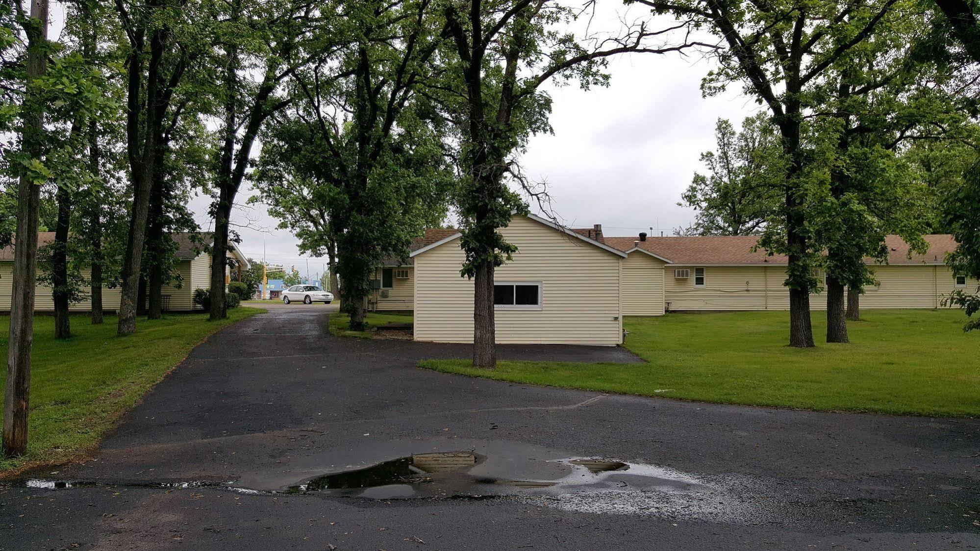 Budget Host Inn Detroit Lakes Kültér fotó